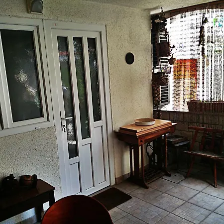 Stone House * سبليت